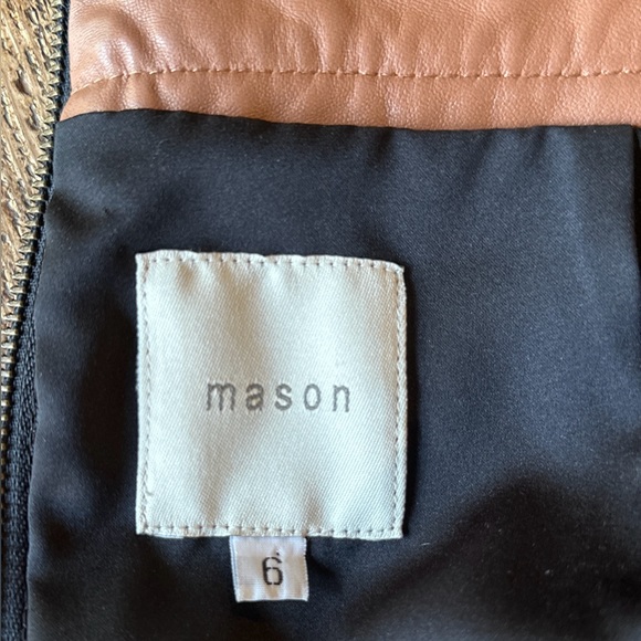 Mason Leather mini skirt.  This skirt is buttery soft and has a bit of stretch. - Picture 2 of 8